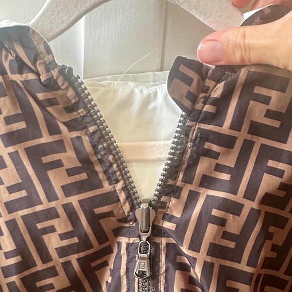 Fendi Kids White and Brown Raincoat - Picture 6 of 6